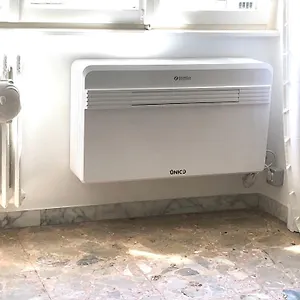 Questa Casa Non è Un Ciu-atr 9390-9 Appartamento Roma